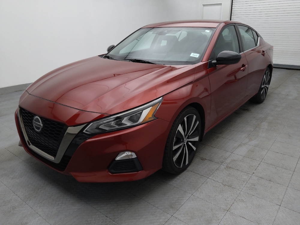 2020 Nissan Altima SR's photo