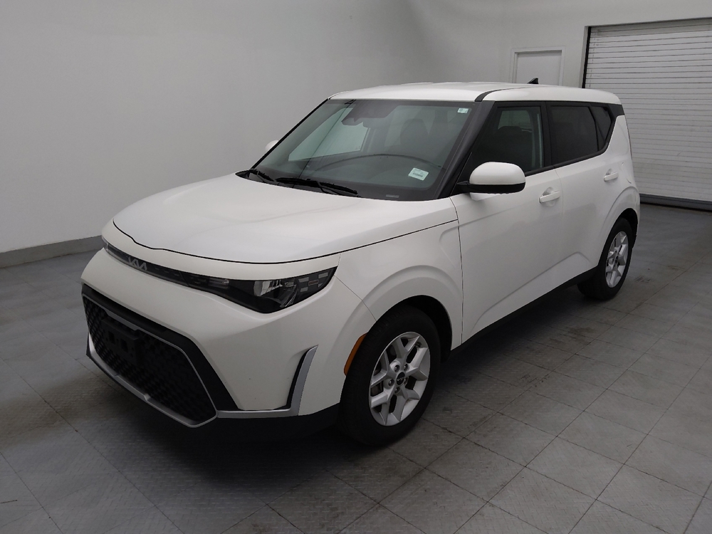 2024 Kia Soul LX's photo