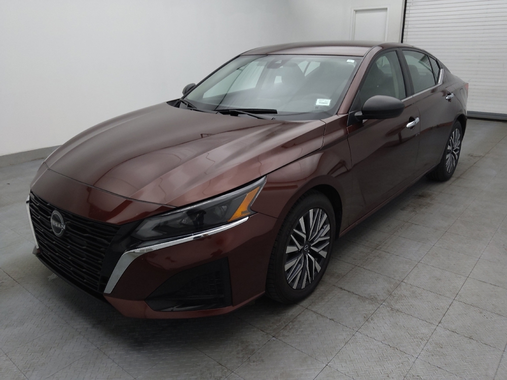 2024 Nissan Altima SV's photo