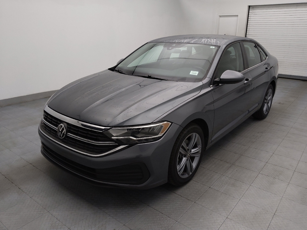 2024 Volkswagen Jetta SE's photo