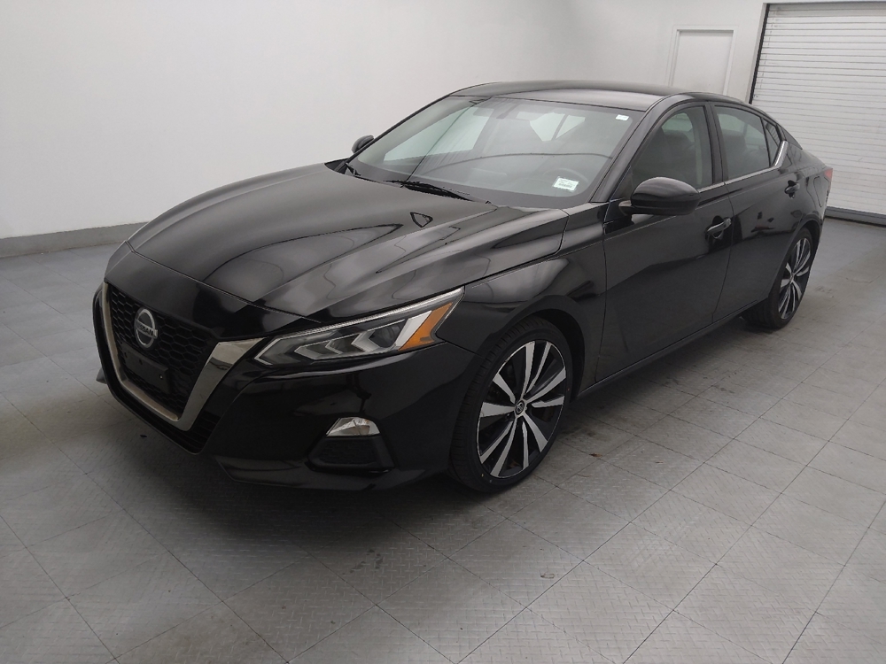 2019 Nissan Altima SR's photo