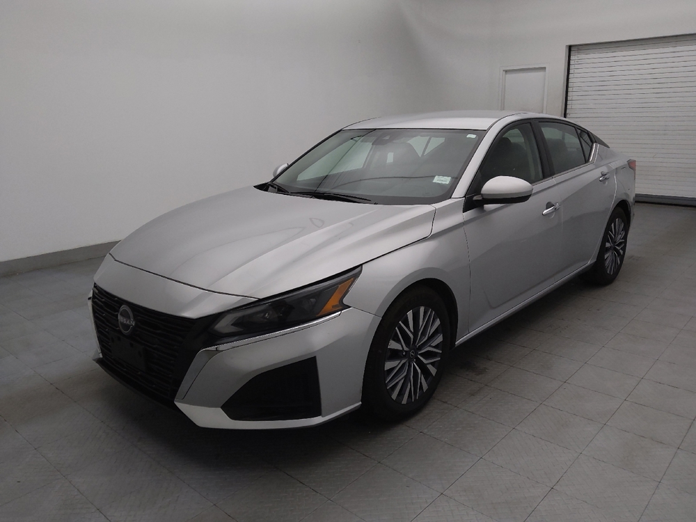 2023 Nissan Altima SV's photo