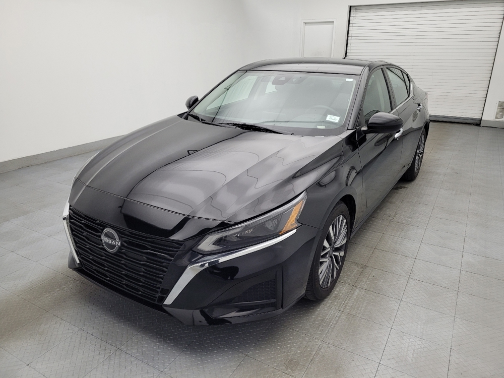 2023 Nissan Altima SV's photo