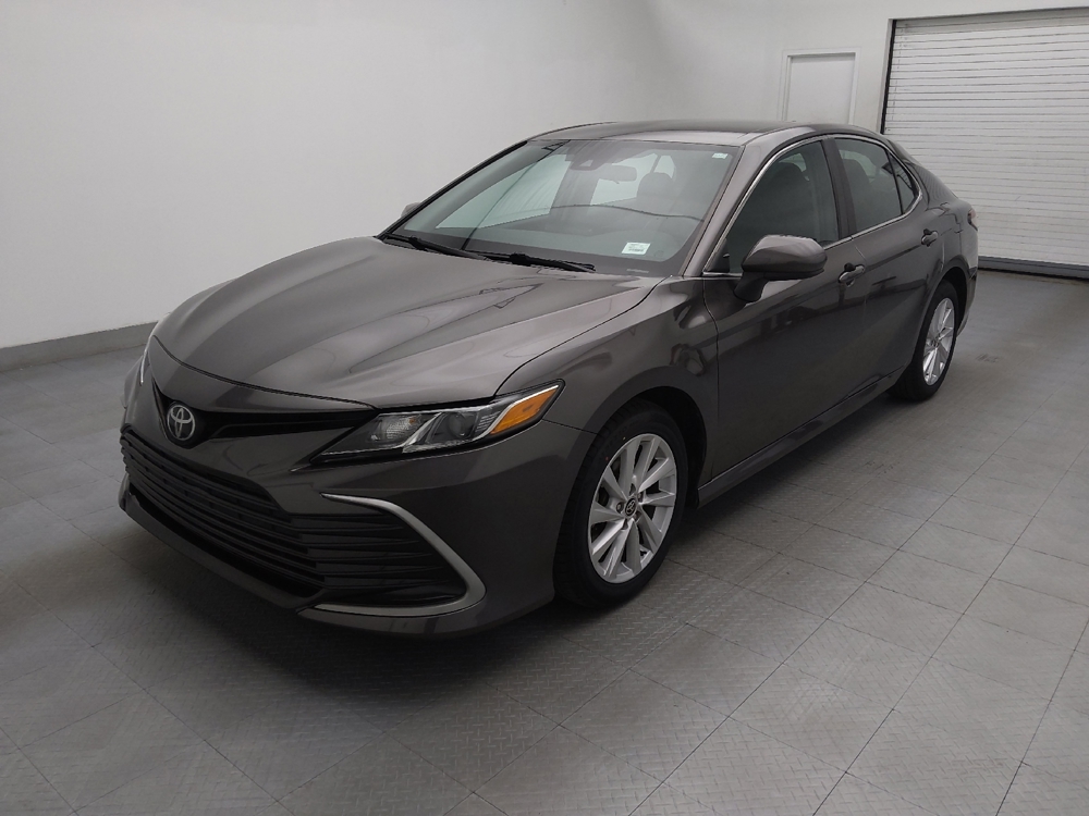 2021 Toyota Camry LE's photo