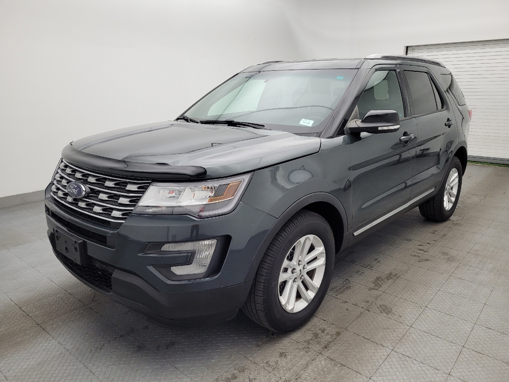 2016 Ford Explorer XLT's photo