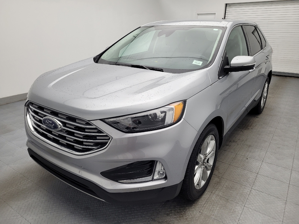 2024 Ford Edge Titanium's photo