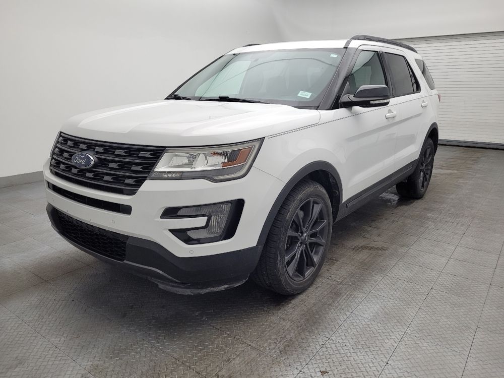 2017 Ford Explorer XLT's photo
