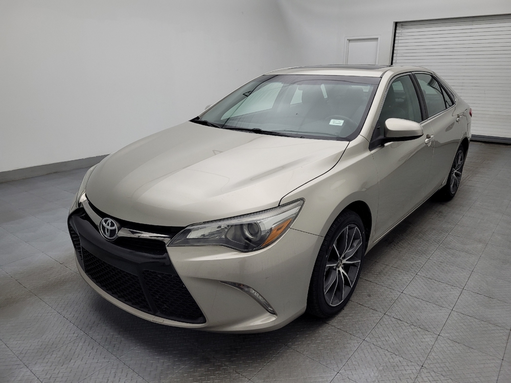 2015 Toyota Camry XSE's photo