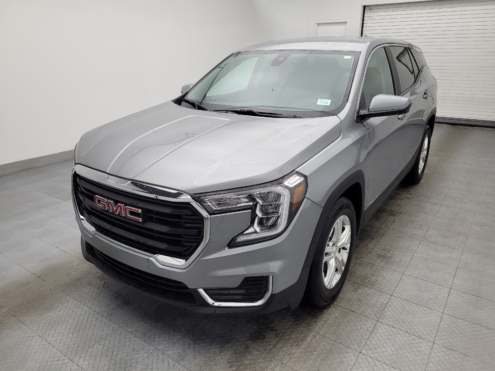 2024 GMC Terrain SLE's photo