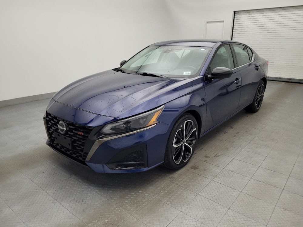 2024 Nissan Altima SR's photo