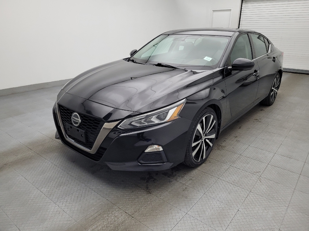 2019 Nissan Altima SR's photo