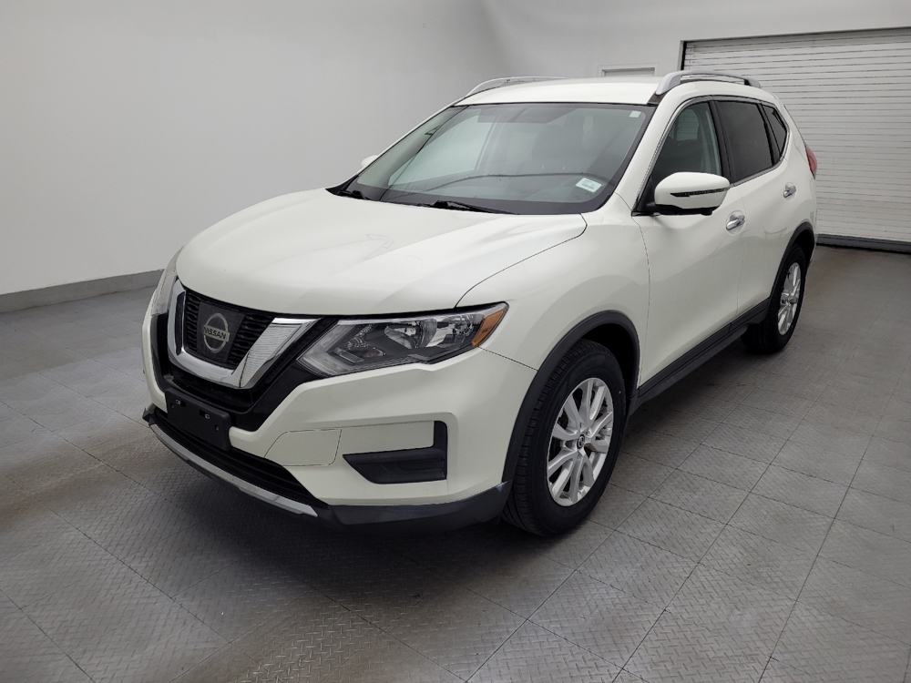 2017 Nissan Rogue SV's photo