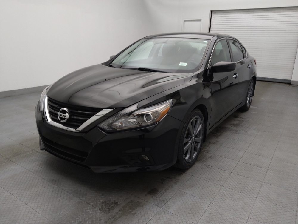 2018 Nissan Altima SR's photo