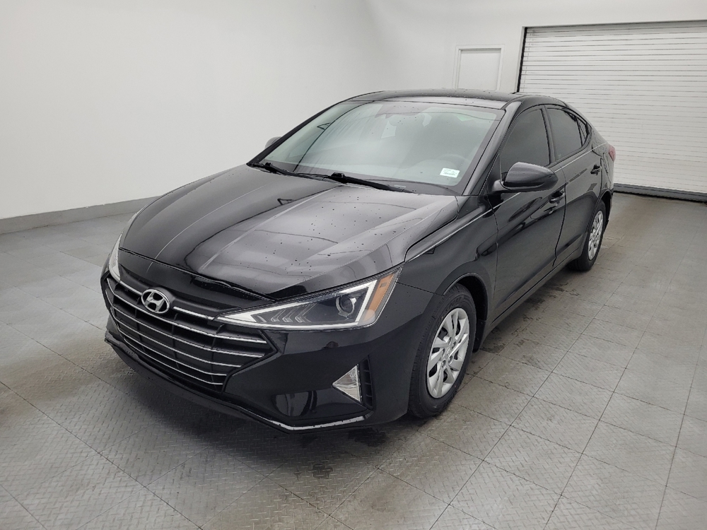 2020 Hyundai Elantra SE's photo