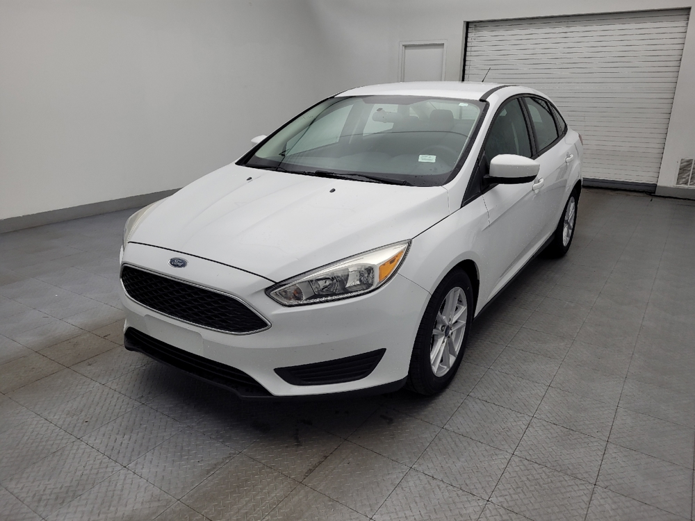 2018 Ford Focus SE's photo