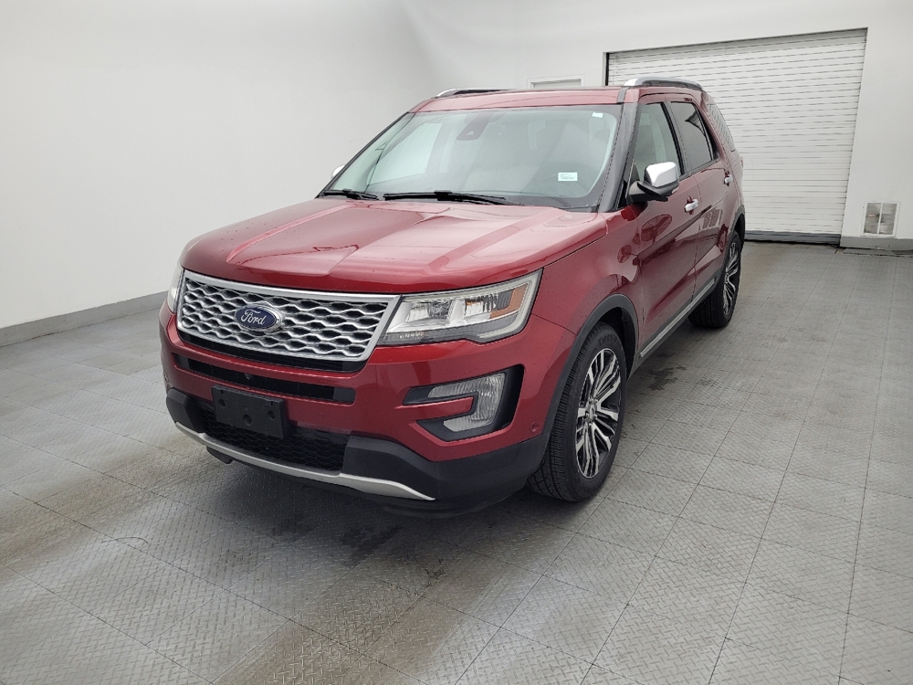 2017 Ford Explorer Platinum's photo
