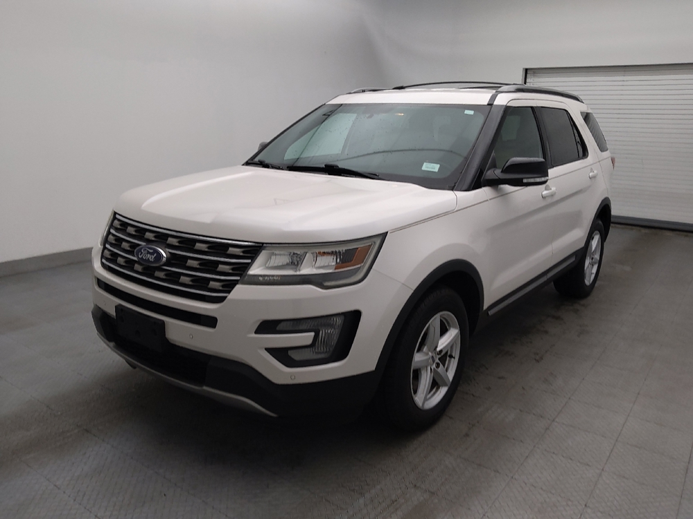 2017 Ford Explorer XLT's photo