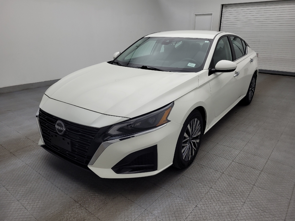 2023 Nissan Altima SV's photo