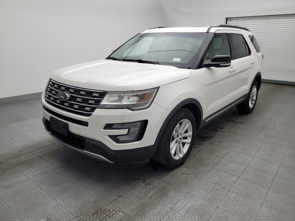 2017 Ford Explorer XLT's photo