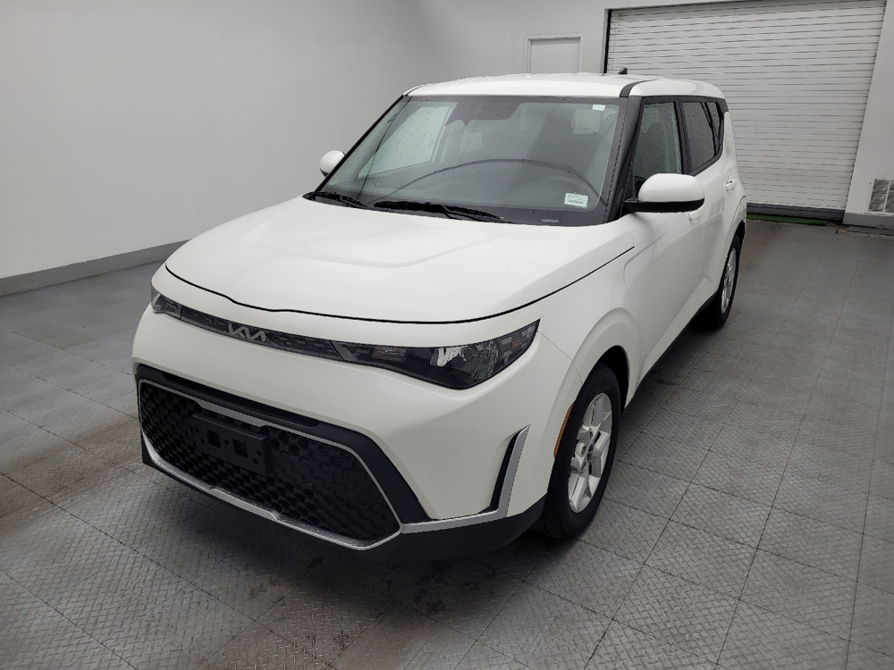 2024 Kia Soul LX's photo