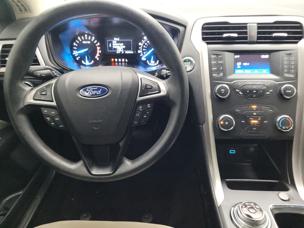 2019 Ford Fusion S - Photo 17
