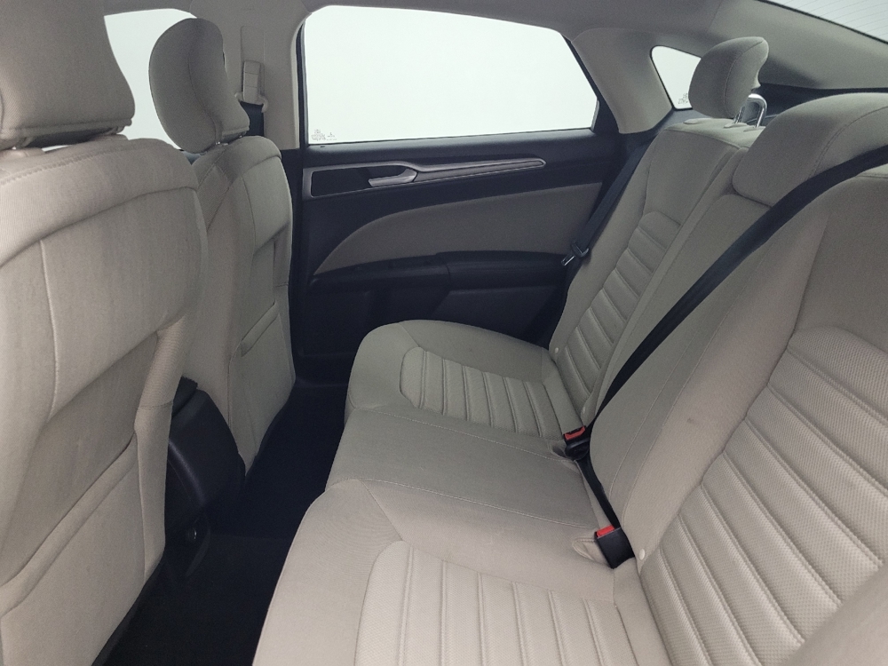 2019 Ford Fusion S - Photo 14