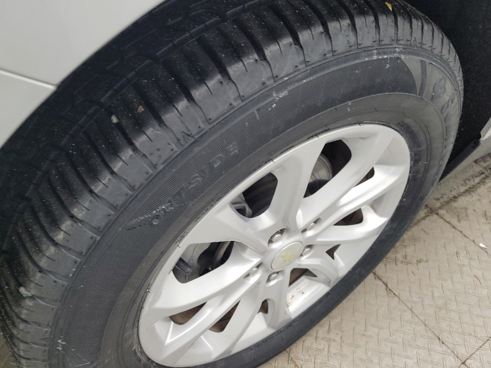 2018 Chevrolet Equinox LS - Photo 24