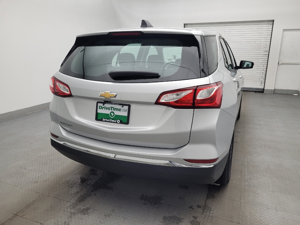 2018 Chevrolet Equinox LS - Photo 6