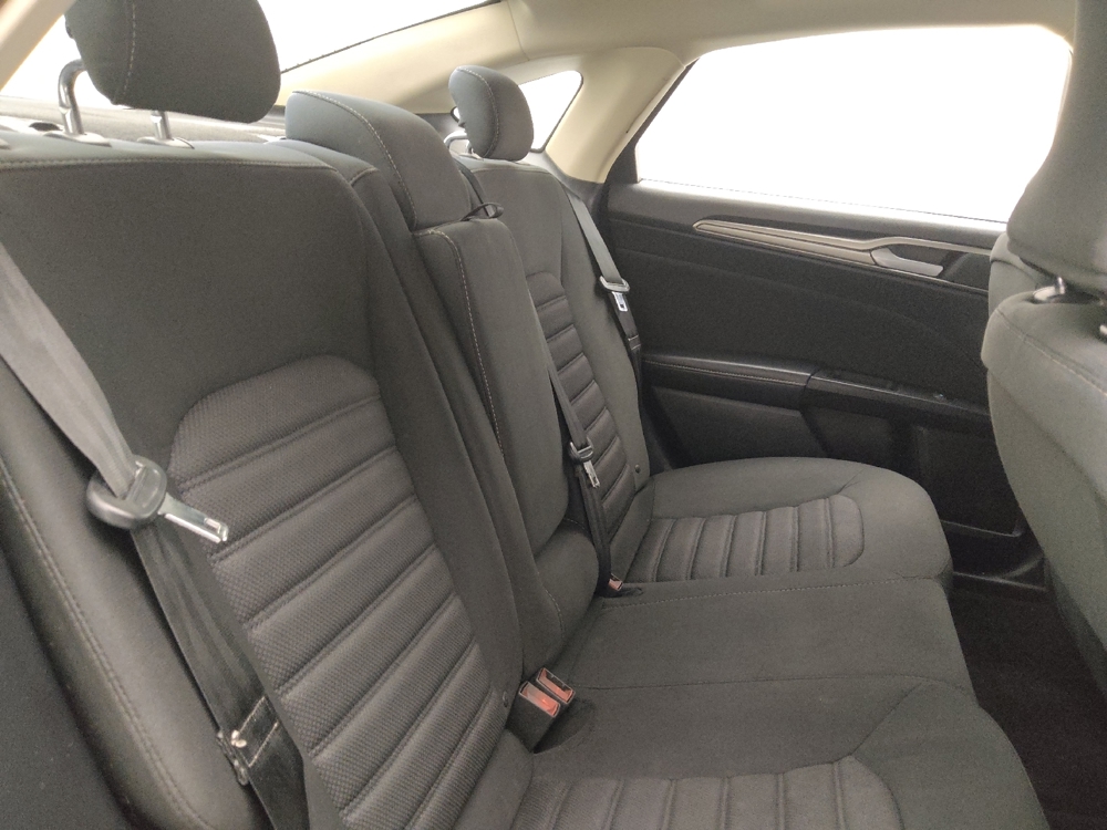 2018 Ford Fusion SE - Photo 15