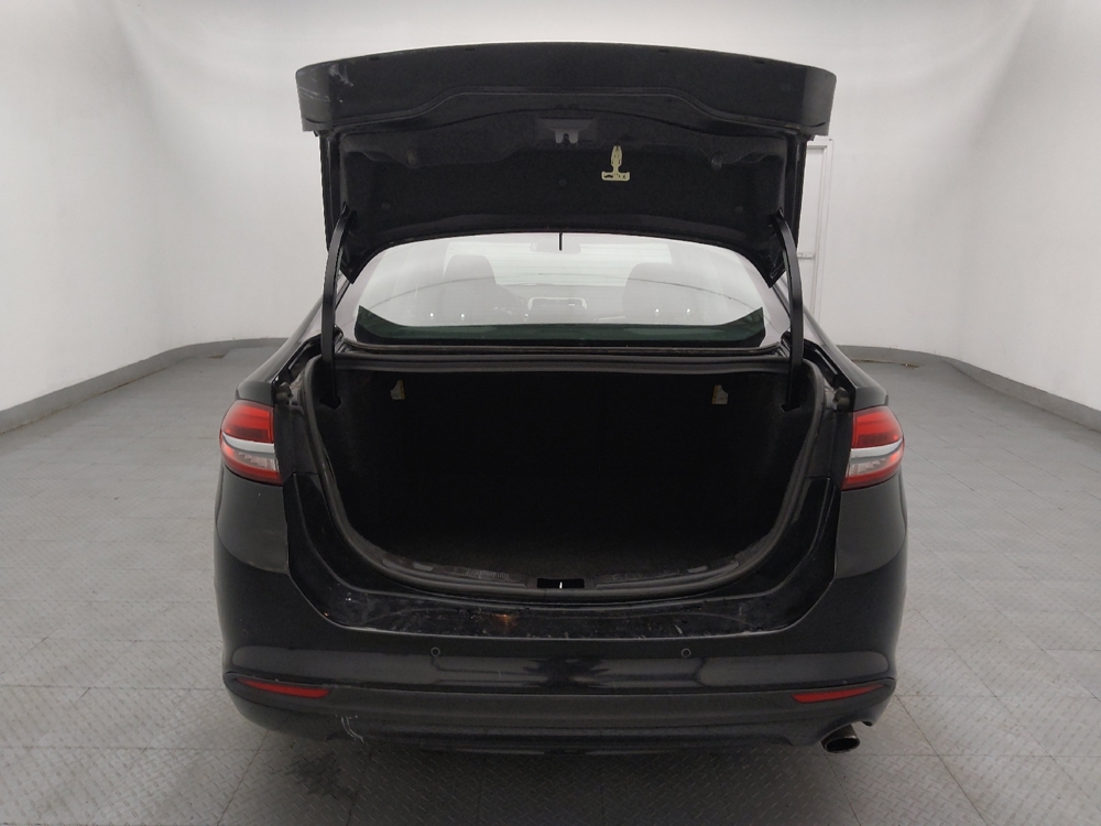 2018 Ford Fusion SE - Photo 22