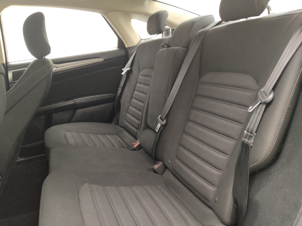2018 Ford Fusion SE - Photo 14