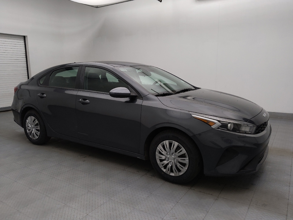 2024 Kia Forte LXS - Photo 9