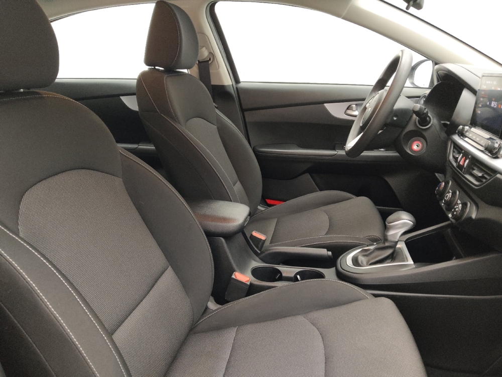 2024 Kia Forte LXS - Photo 16