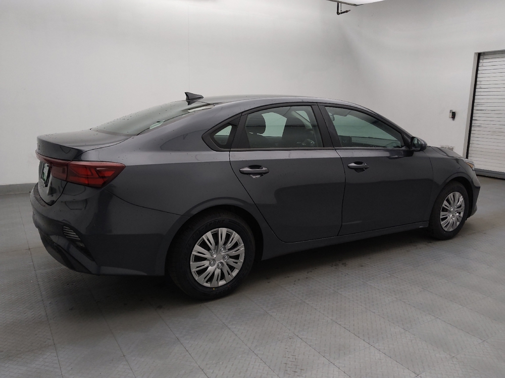 2024 Kia Forte LXS - Photo 8