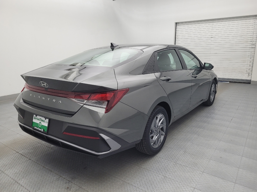 2024 Hyundai Elantra SEL - Photo 7