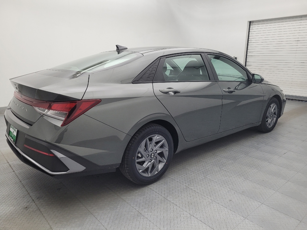 2024 Hyundai Elantra SEL - Photo 8