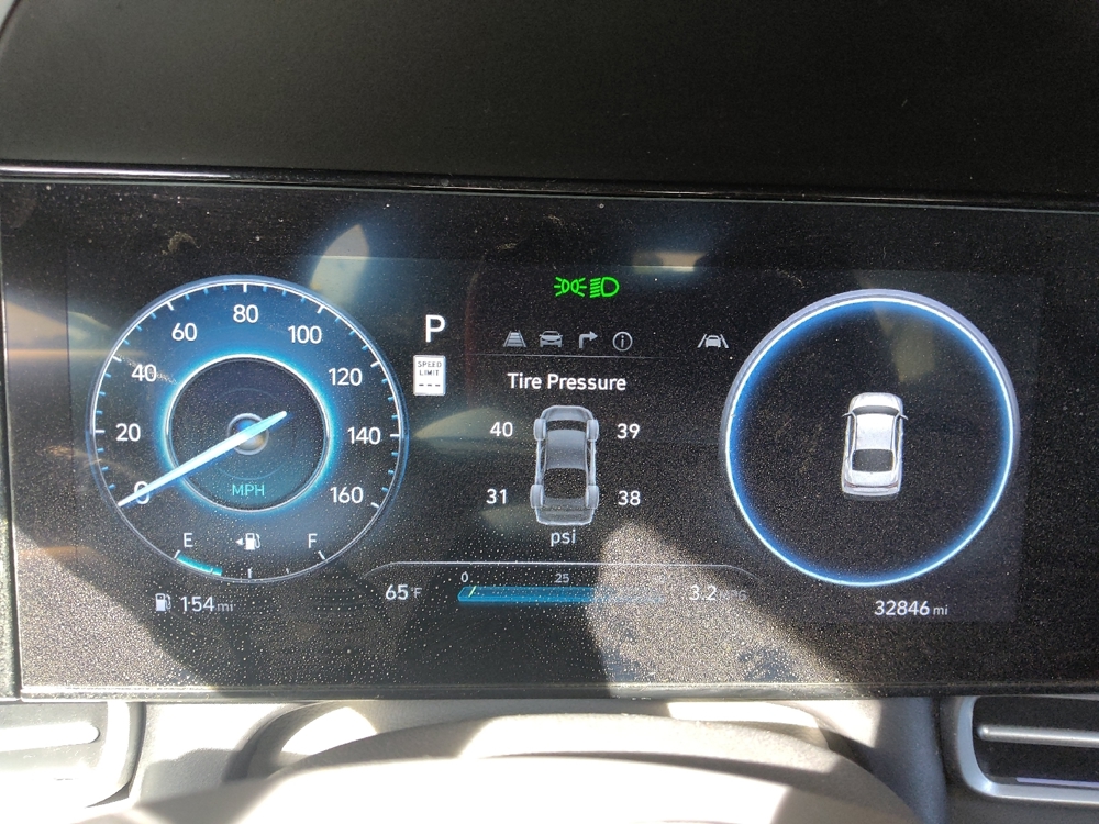 2024 Hyundai Elantra SEL - Photo 18