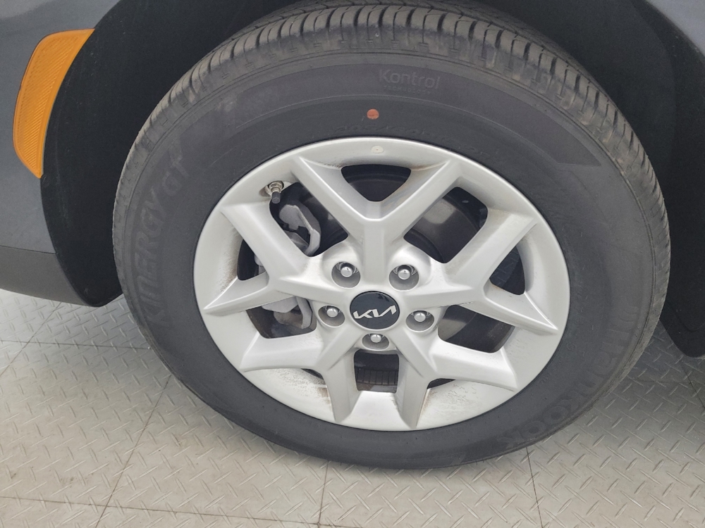 2025 Kia Soul LX - Photo 24