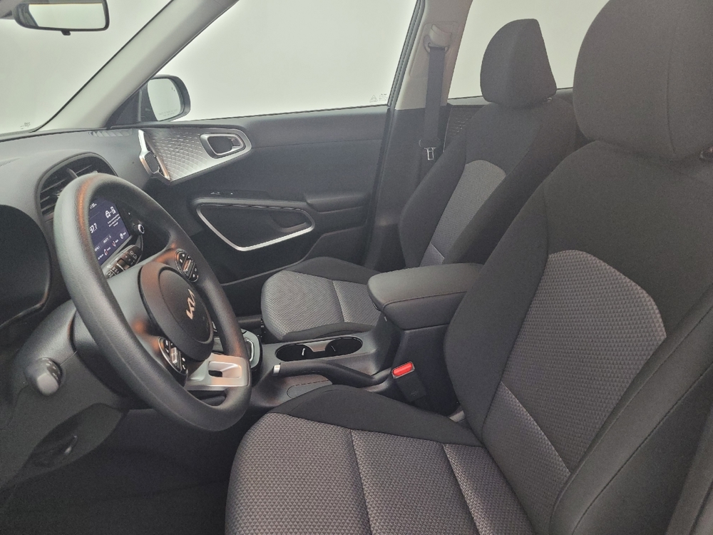 2025 Kia Soul LX - Photo 13