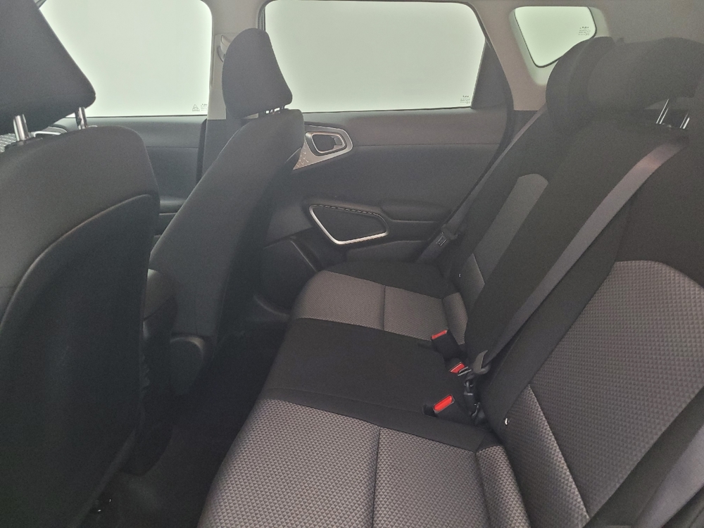 2025 Kia Soul LX - Photo 14