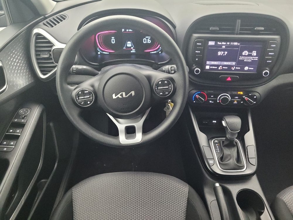 2025 Kia Soul LX - Photo 17