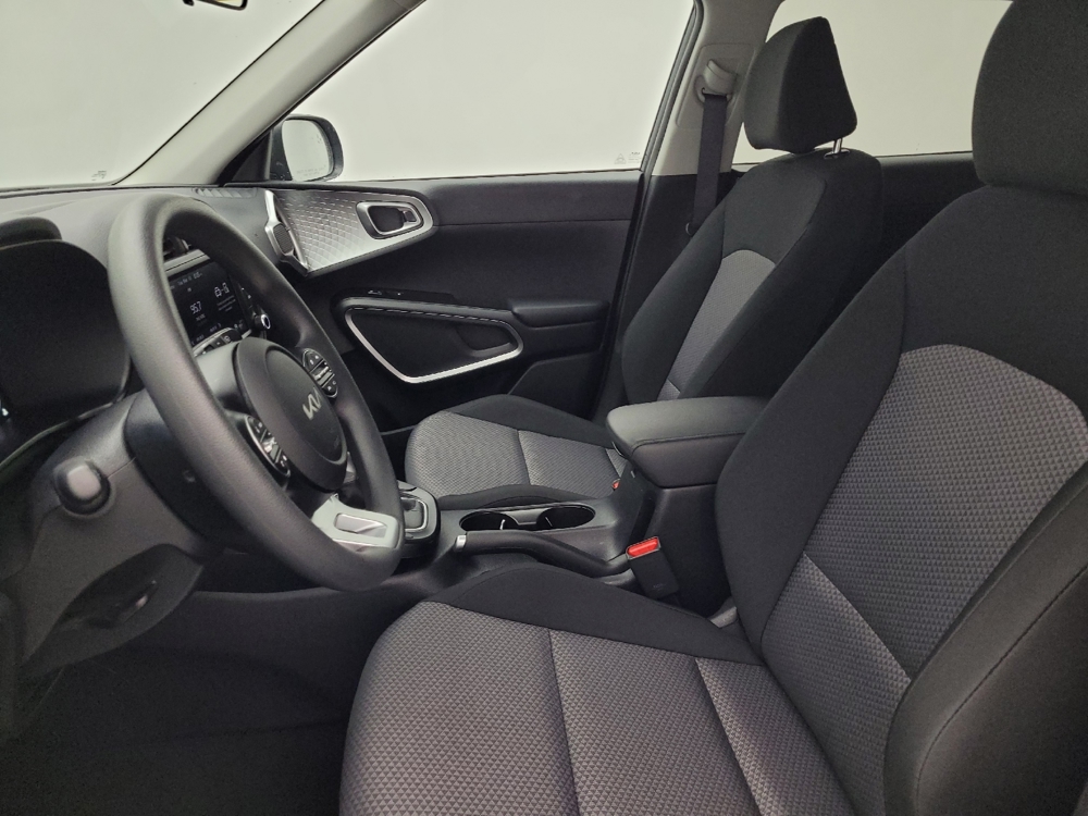 2025 Kia Soul LX - Photo 13