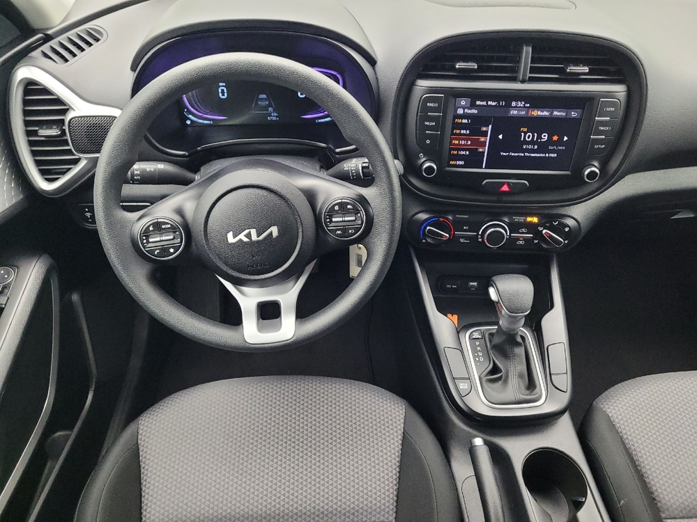 2025 Kia Soul LX - Photo 17