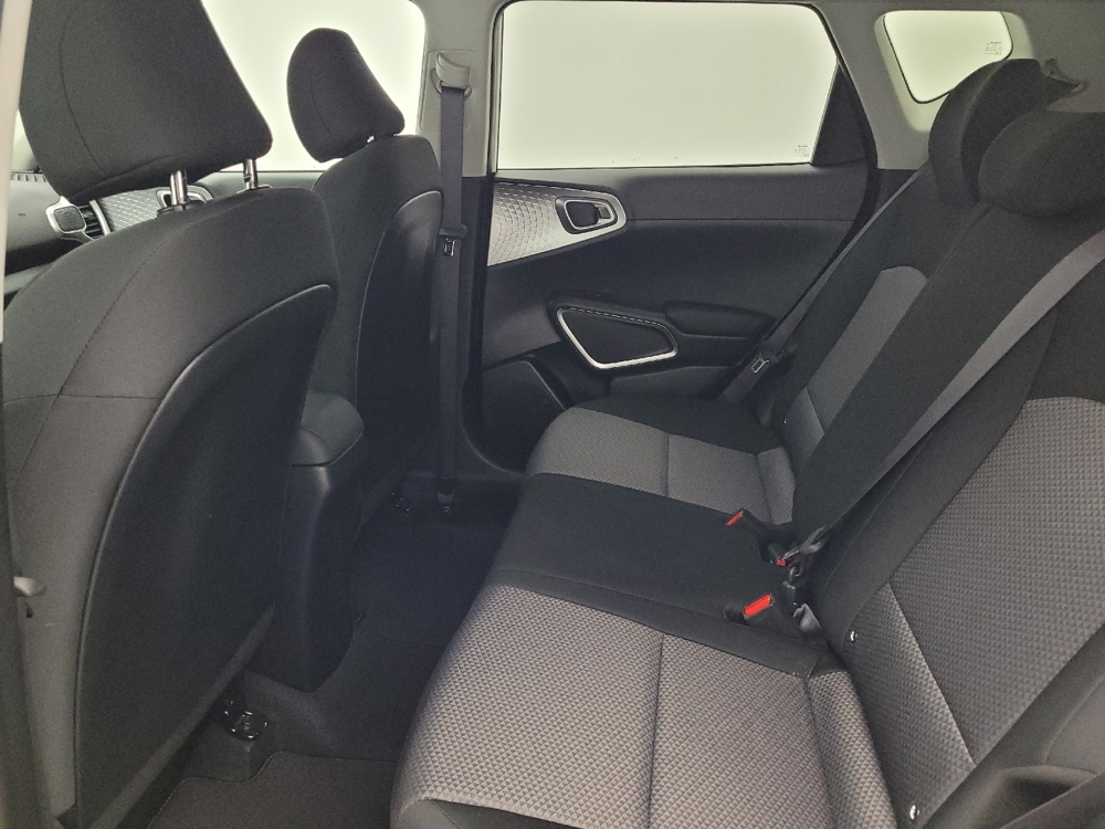 2025 Kia Soul LX - Photo 14