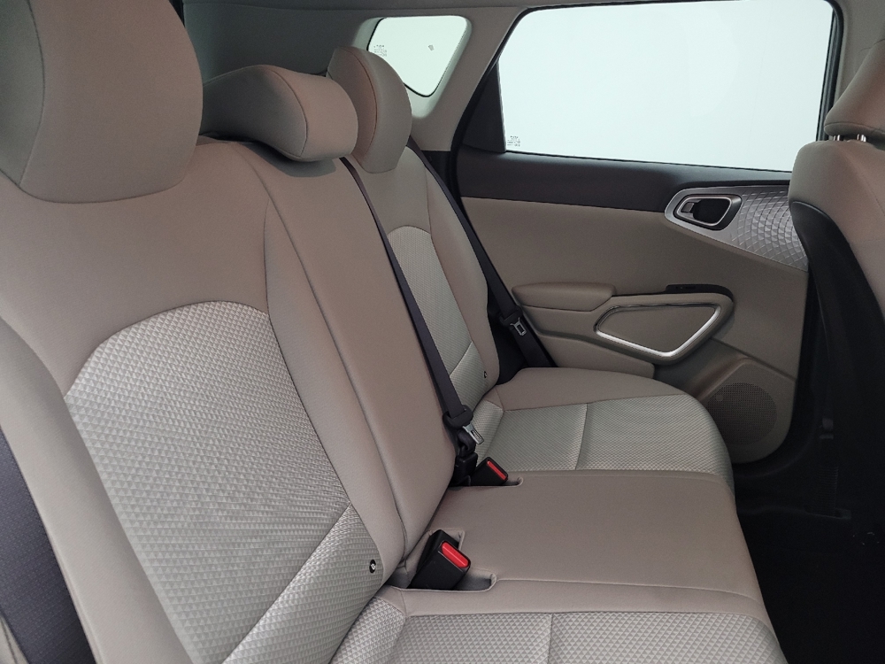 2025 Kia Soul LX - Photo 15
