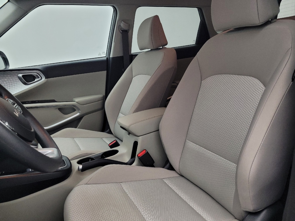 2025 Kia Soul LX - Photo 13