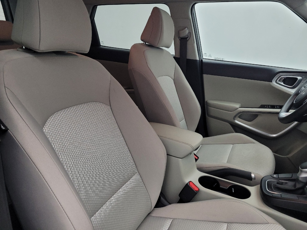 2025 Kia Soul LX - Photo 16