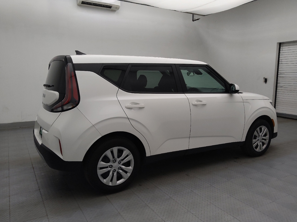 2025 Kia Soul LX - Photo 8