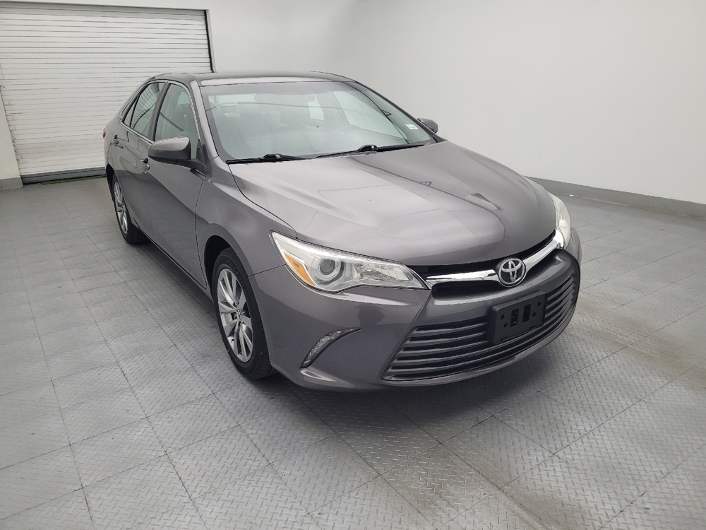 2016 Toyota Camry XLE - Photo 10