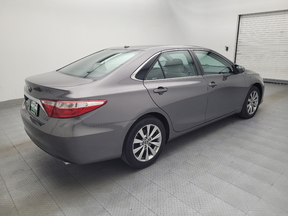 2016 Toyota Camry XLE - Photo 8